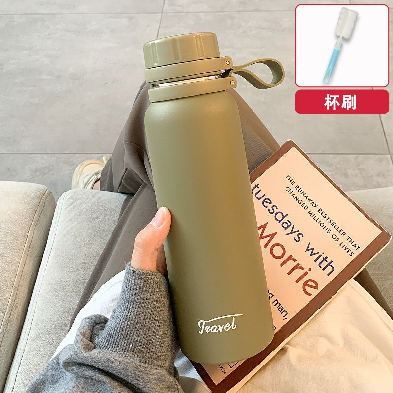 Simple large capacity portable thermal water bottle