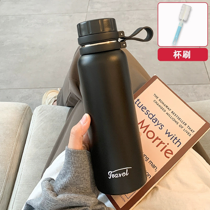 Simple large capacity portable thermal water bottle