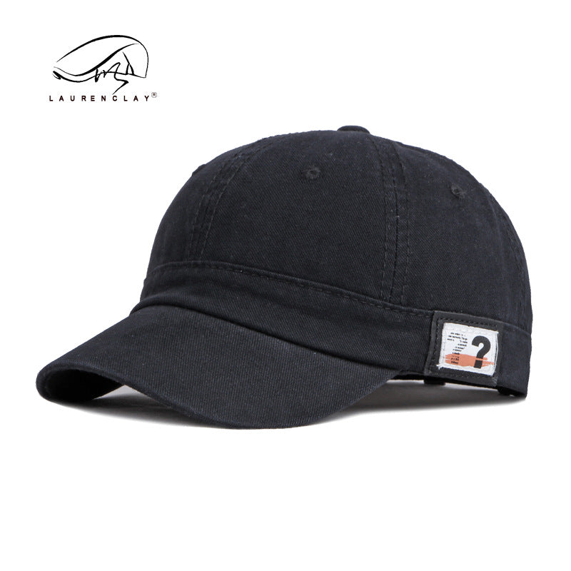 Short brim casual and versatile outdoor baseball cap