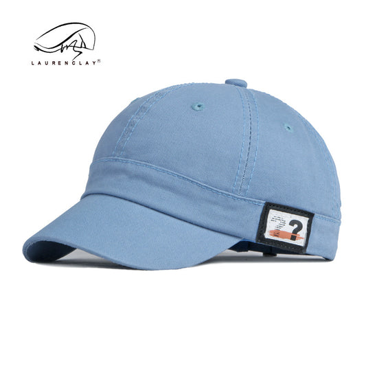 Short brim casual and versatile outdoor baseball cap