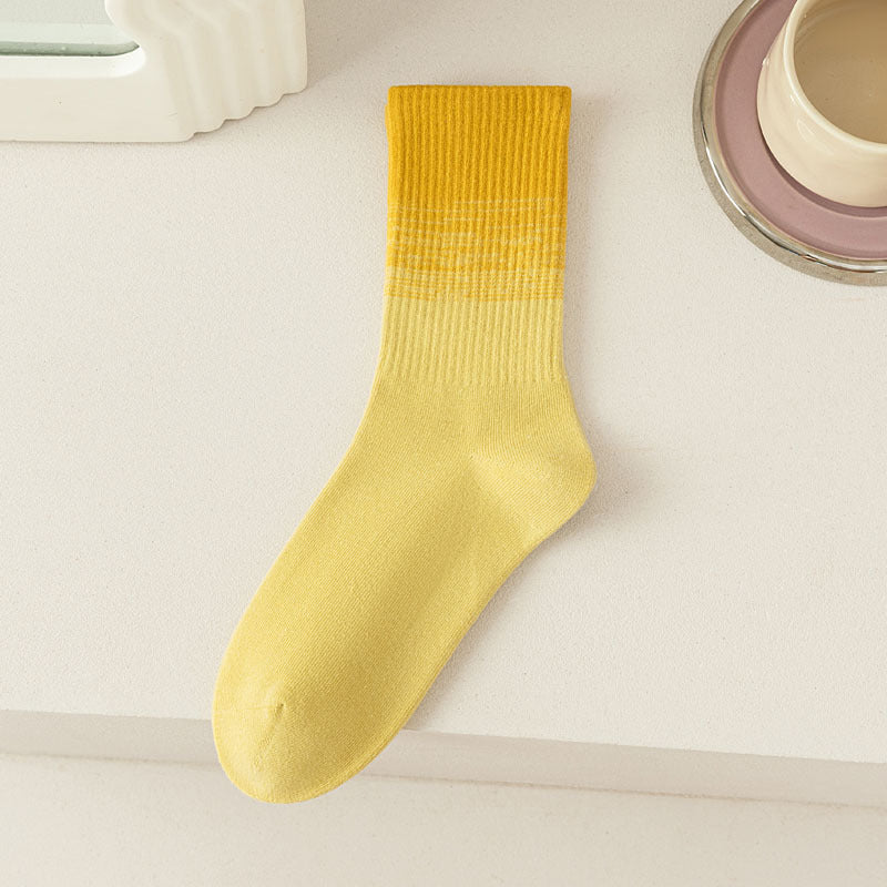 Gradient color medium light sports cotton socks