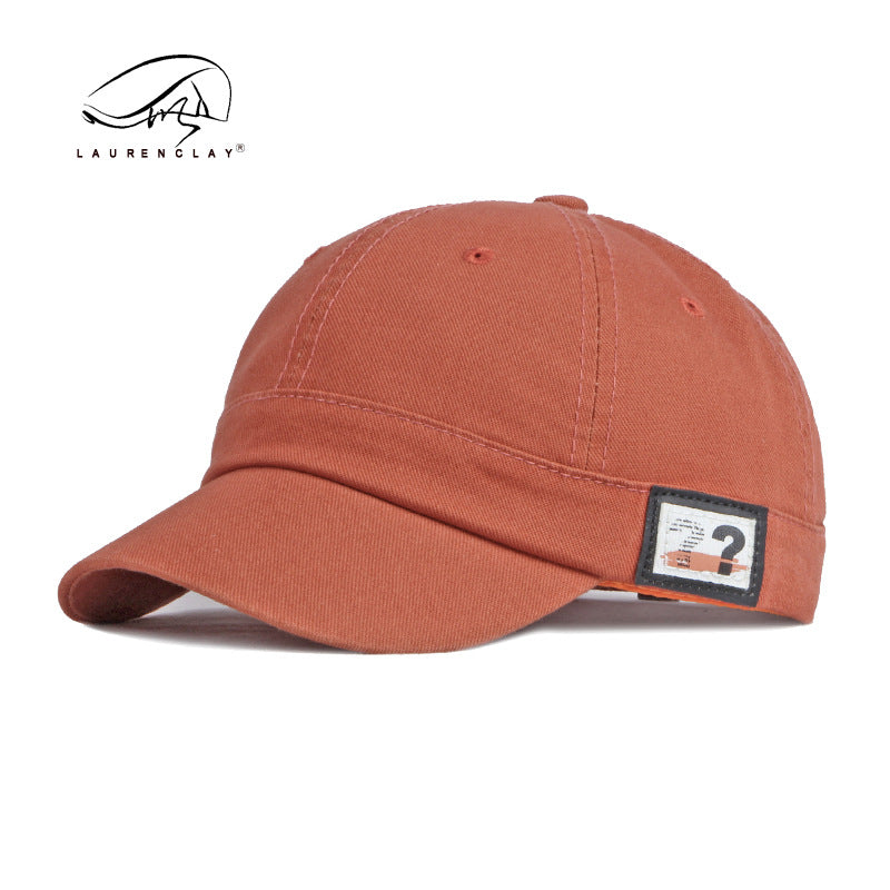 Short brim casual and versatile outdoor baseball cap