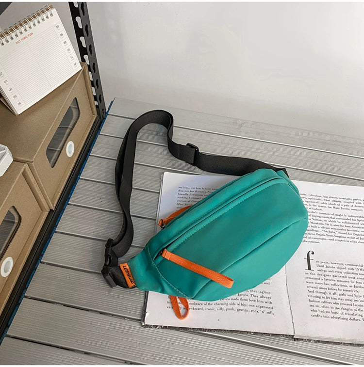 Colorful and stylish mini crossbody bag, lightweight everyday bag with adjustable strap and free pendant